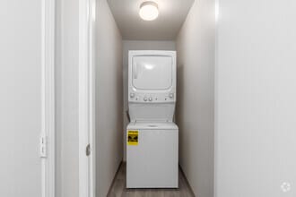3BR, 1BA - 1,140SF - Laundry - West End Apartments