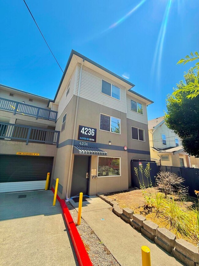 Foto del edificio - 4236 7th Ave NE