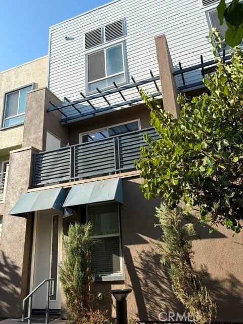 Foto del edificio - 9046 Garvey Ave