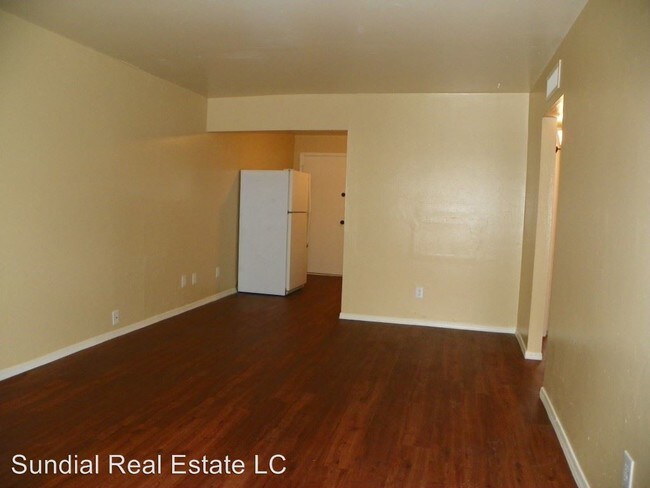 Building Photo - 6739 N 61st Ave