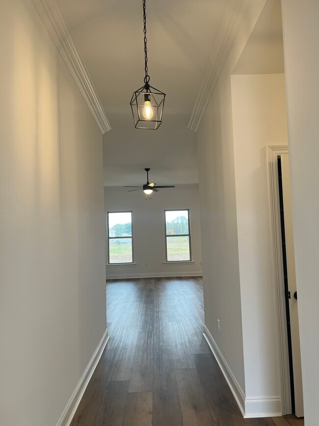 Building Photo - 109 Nandina Dr