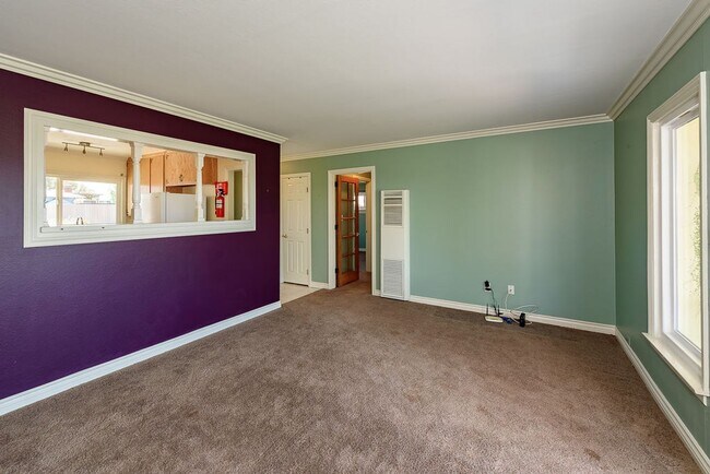 Foto del edificio - Cozy Garden Cottage Home for Rent
