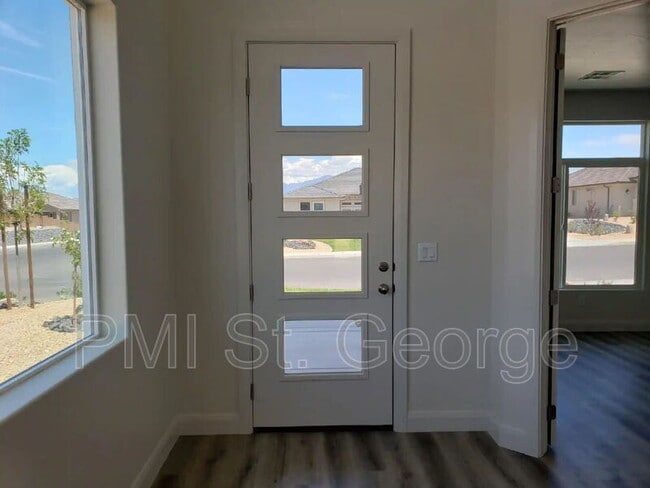 Foto del edificio - 3226 E 2390 S