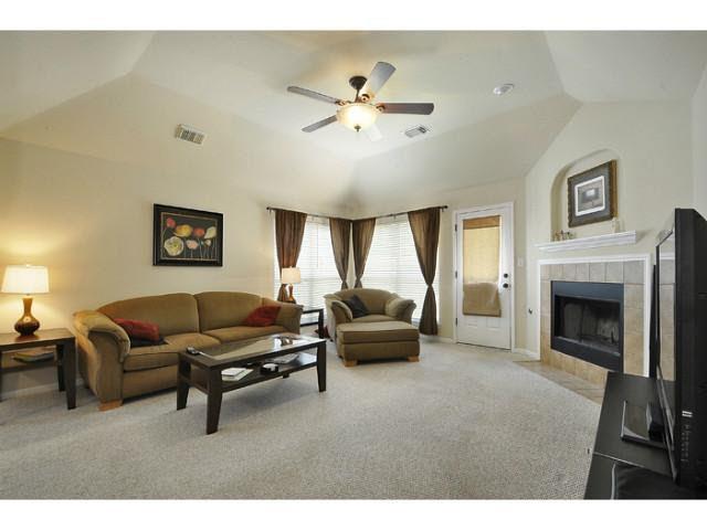 Building Photo - 5009 Hibiscus Valley Dr