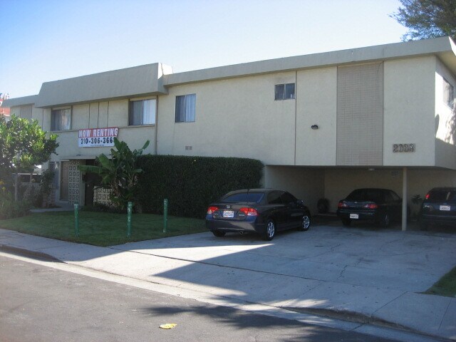 Primary Photo - 2038 S Holt Ave