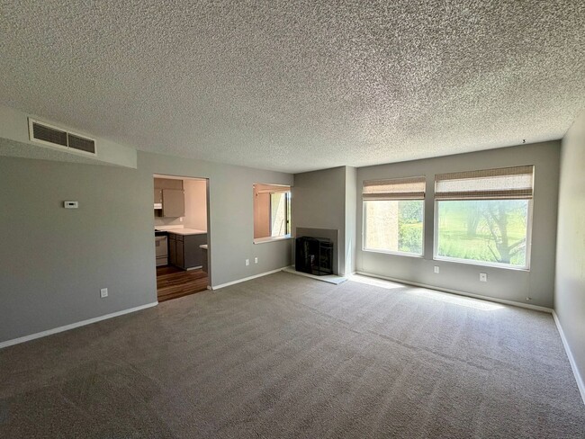 Building Photo - 303 Gage Blvd
