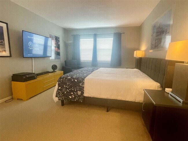 Foto del edificio - 2500 NE 48th Ln