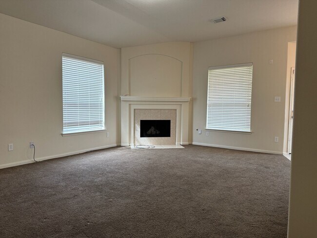 Building Photo - 5738 Ranch Prairie Tr
