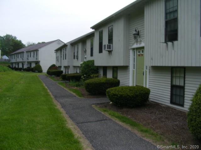 Building Photo - 18 Aspetuck Village