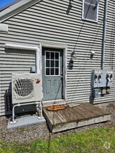 Building Photo - 116 Oakes St