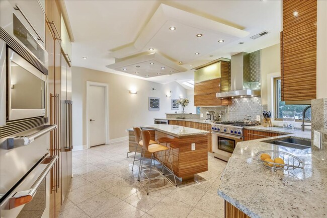 Building Photo - INCREDIBLE 6BR Home in Cabin John. Priced ...