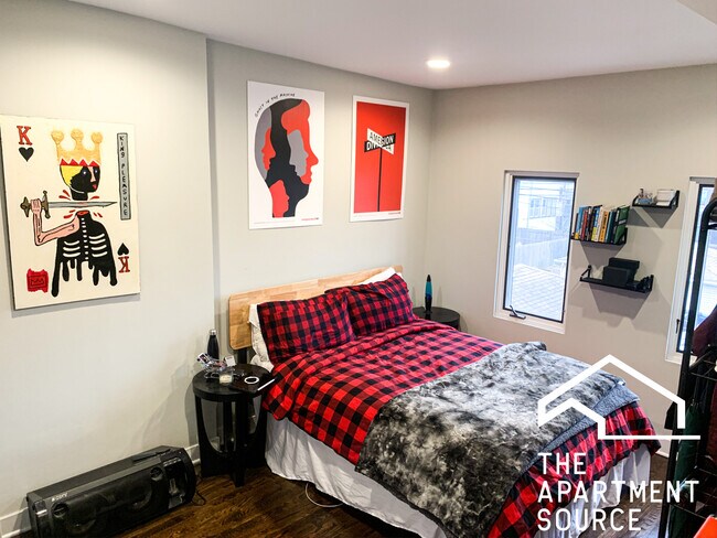 Foto del edificio - 2618 N Mozart St