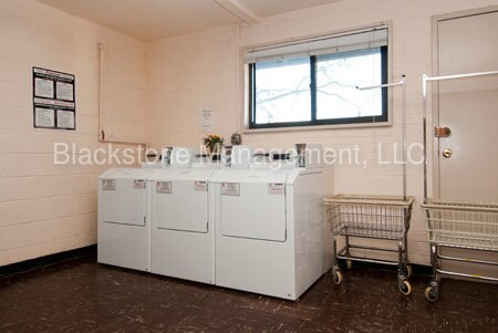 Building Photo - 10403 46th Ave