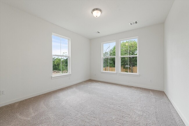 Building Photo - 1207 Chestnut Ct