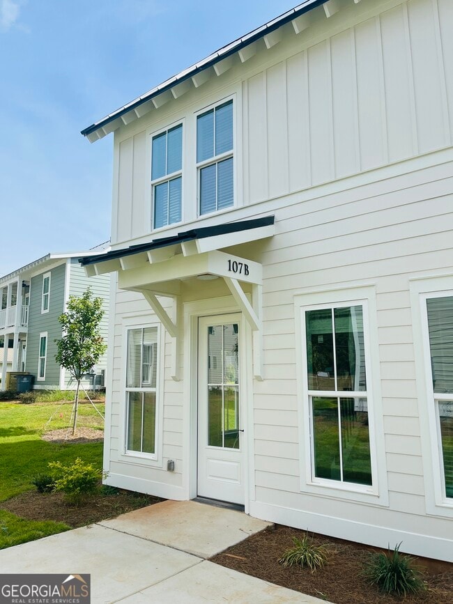 Building Photo - 107 Gardenia Ln