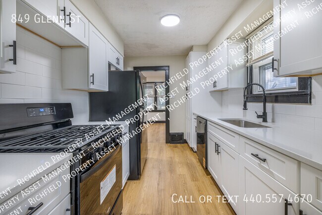 Foto del edificio - 849 Glenn St