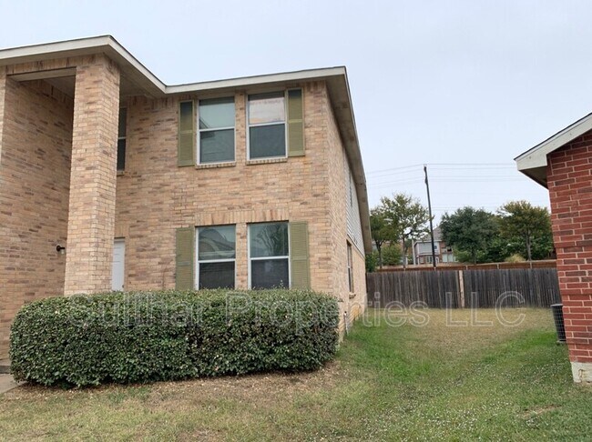 Building Photo - 3625 Clydesdale Dr