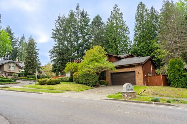 Foto del edificio - 4bd/2.75ba Bellevue Home