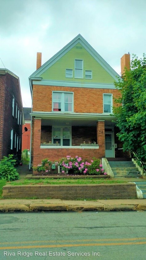 Primary Photo - 1210 Maple Ave