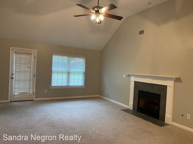 Building Photo - 4 br, 2 bath House - 3016 Parkridge Dr