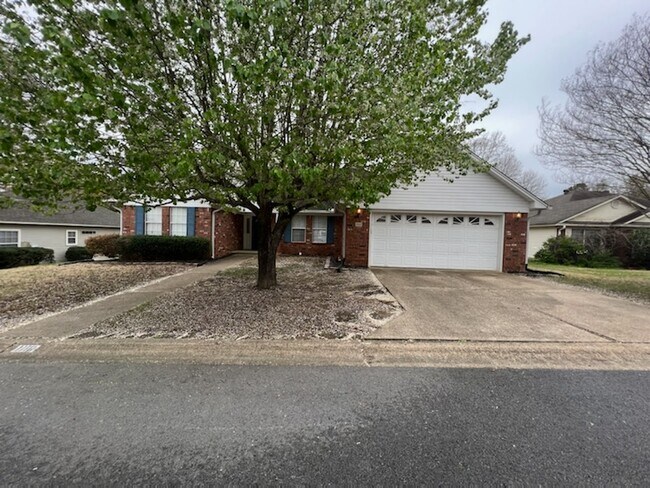 Building Photo - 1110 Arbor Cove