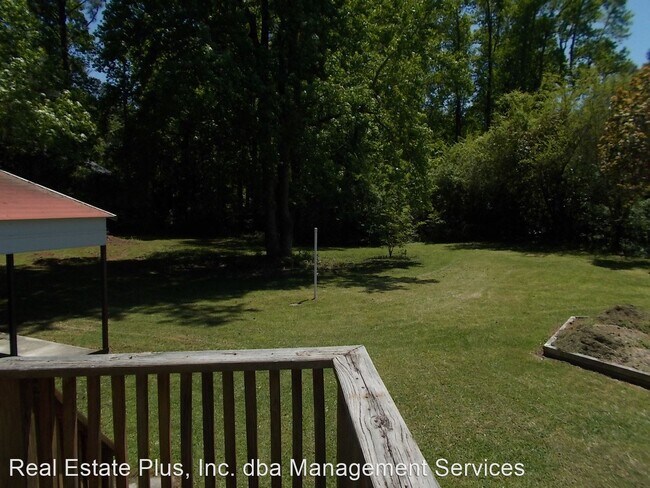 Foto del edificio - 3 br, 2 bath House - 215 Gibbs Road