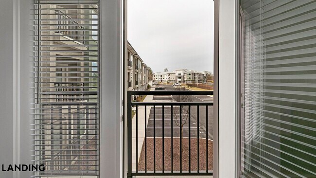 Foto del edificio - 2110 Birkhall St