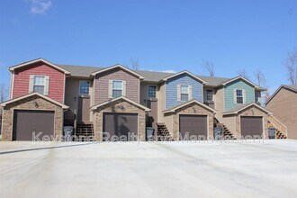 Building Photo - 1721 Thistlewood Dr