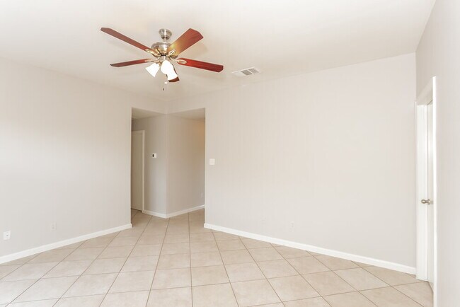 Building Photo - 9000 Christopher Cir