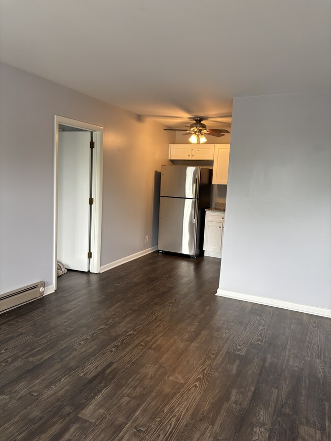 Building Photo - 2601 Hillsboro Pike