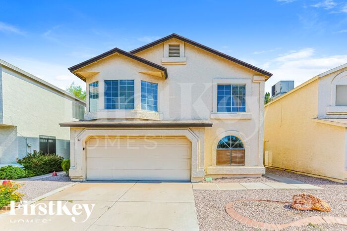 Foto principal - 3755 E Broadway Rd