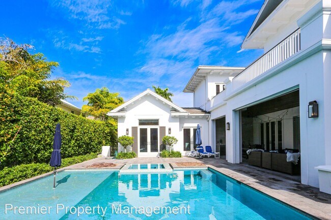 Foto del edificio - 5 br, 5.5 bath House - 215 3rd Avenue N