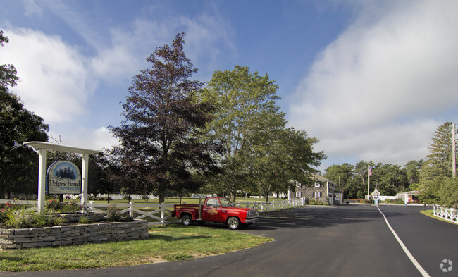 Foto del edificio - Peters Pond RV Resort