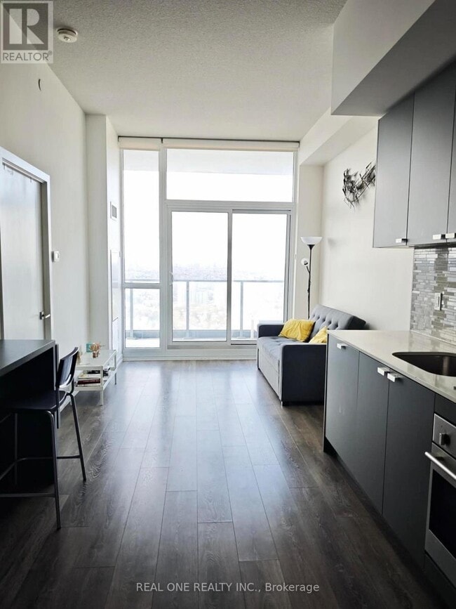 Building Photo - 56 Forest Manor Rd