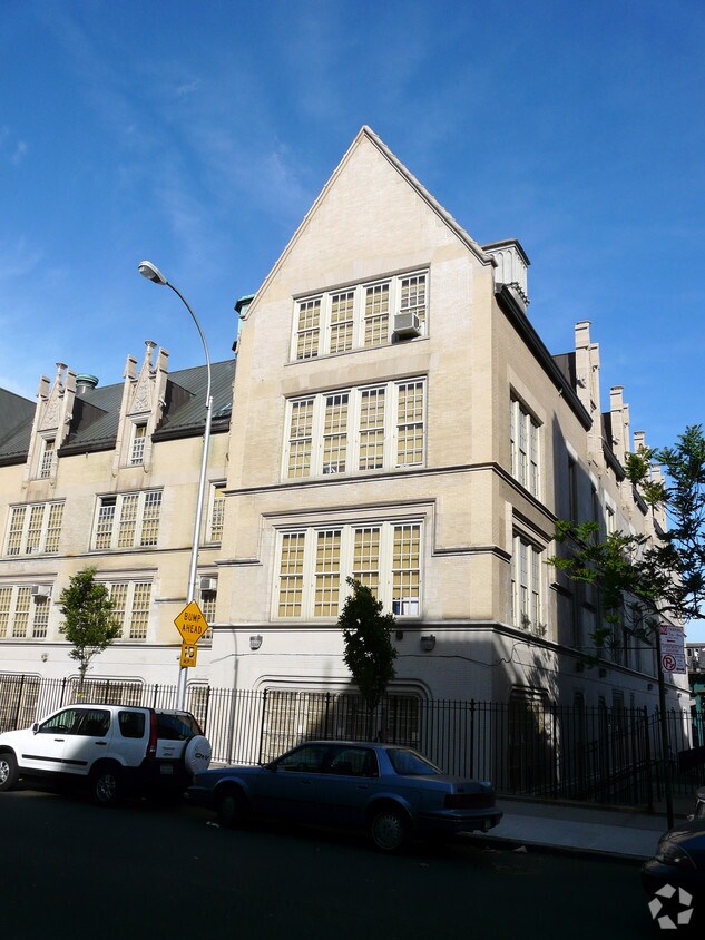Primary Photo - 2435-2447 Walton Ave