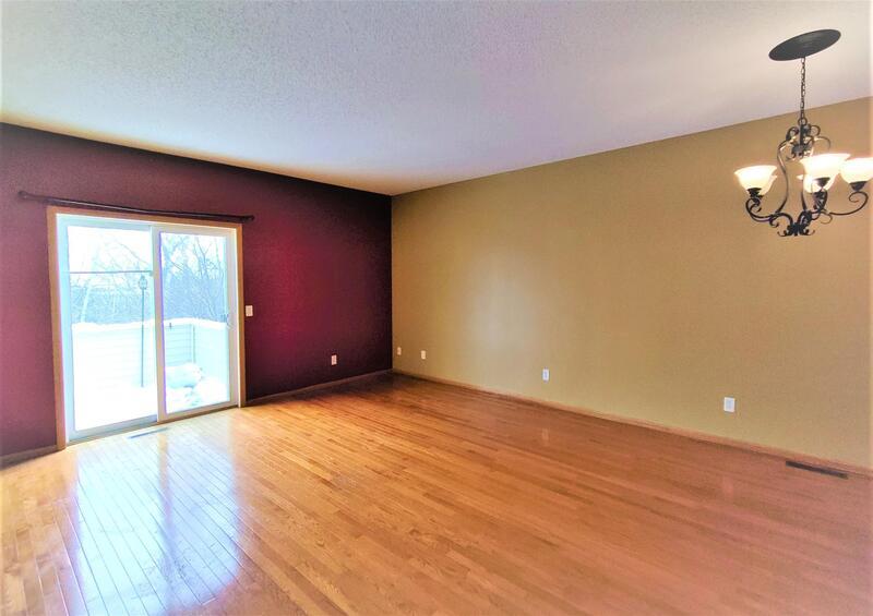 6764 Meadow Grass Ln S, Cottage Grove, MN 55016 Townhome Rentals in