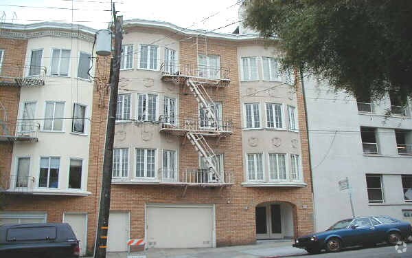 Building Photo - 235 Shrader St