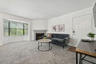Building Photo - 1071 Clayton Ln