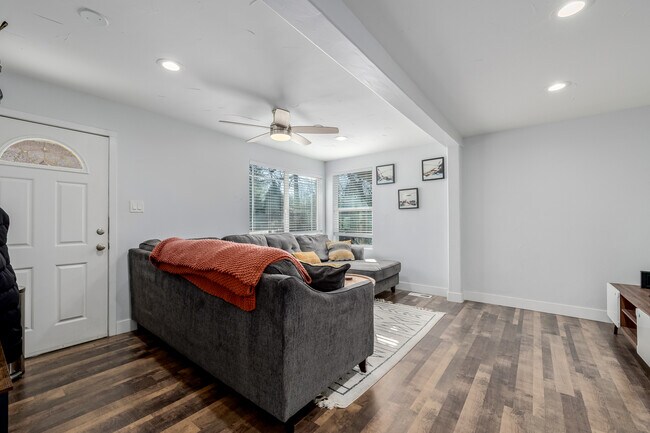 Foto del edificio - 565 Saulsbury St