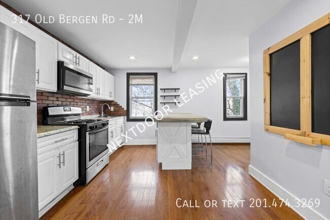 Foto del edificio - 317 Old Bergen Rd