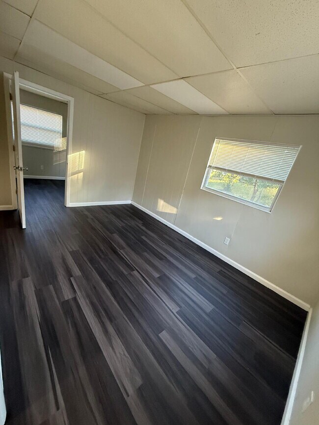 Foto del edificio - Beautiful 4-Bedroom Home for Rent in St. L...