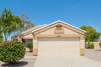 Building Photo - 1906 S Valley Dr
