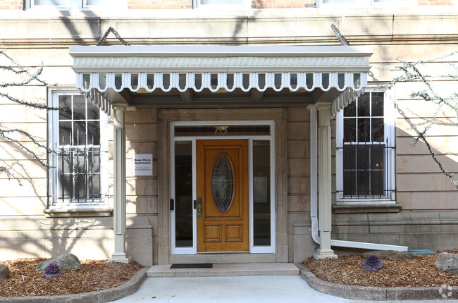 Entrance - Howe Place Apartments