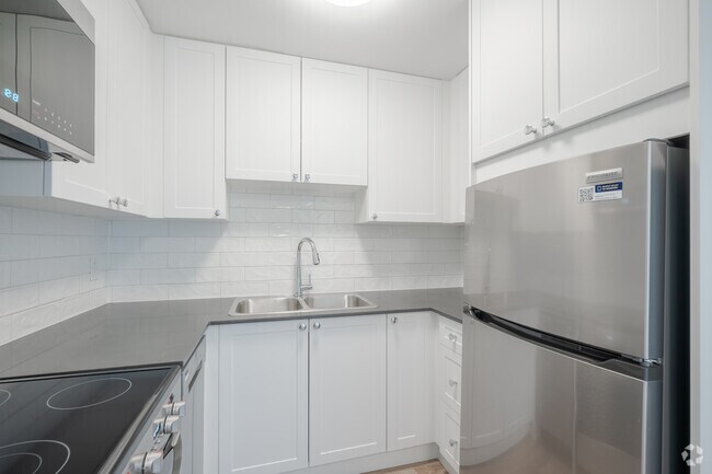 2BR, 1BA - 924SF - Kitchen - 139 Christopher Drive,205 & 215 Champlain Blvd