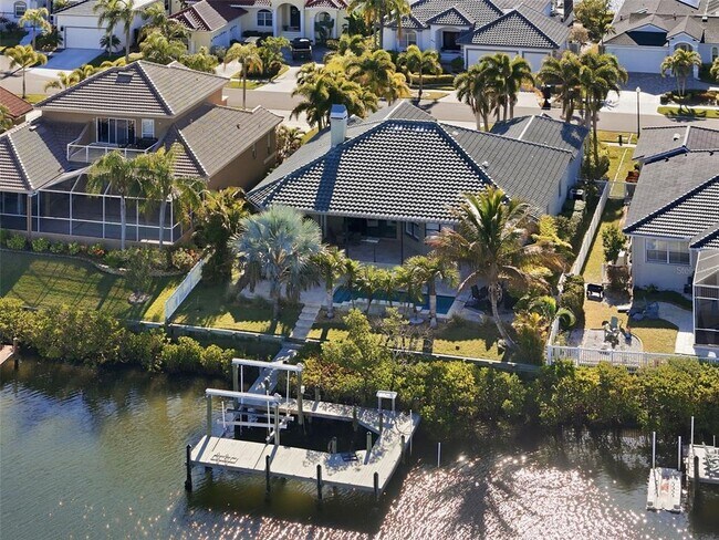 Building Photo - 909 Allegro Ln