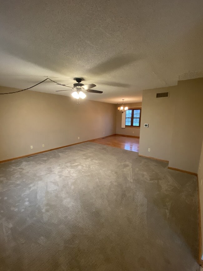 Foto del edificio - 702 E Ohio St