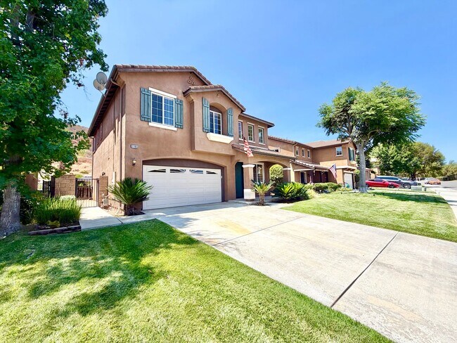 Foto del edificio - 31165 Hidden Lake Rd