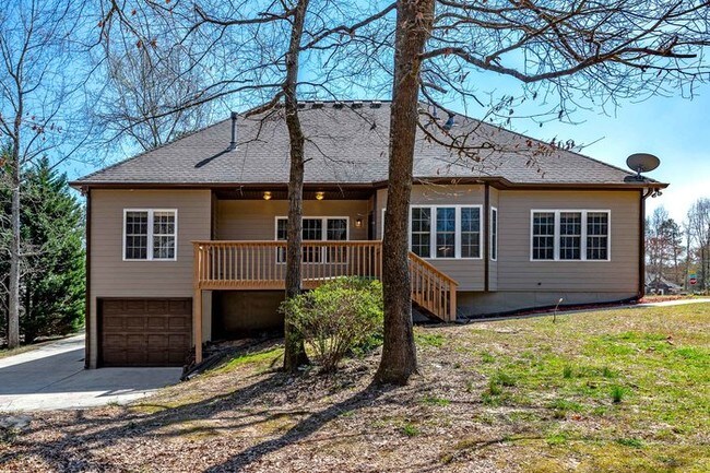 Building Photo - Beautiful New Hard to Find Ranch on Basement