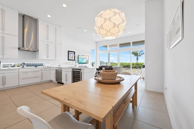 Building Photo - 141 S Atlantic Ave