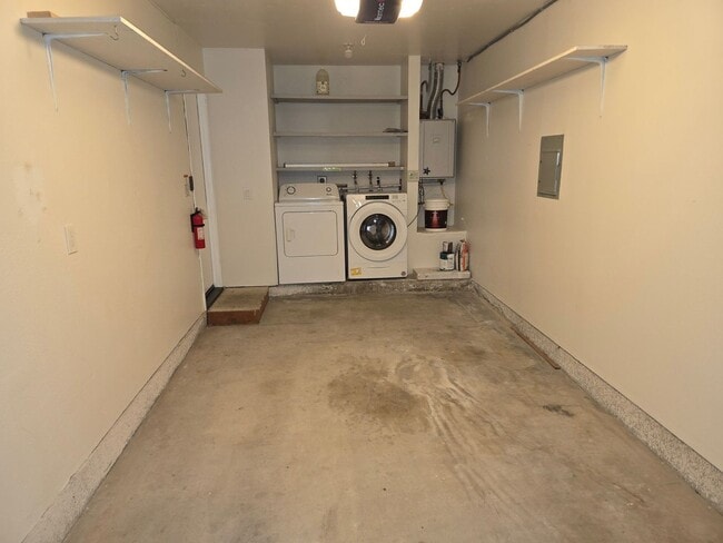 Foto del edificio - 2 Bed, 2.5 Bath Townhome in Pacific Beach